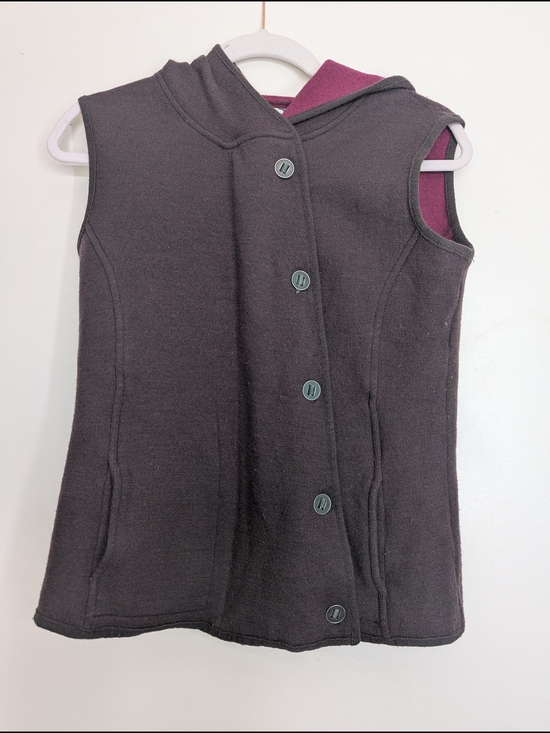 Title nine Jackets & Blazers - Title Nine Brown Sleeveless Hooded Vest with Pink Lining